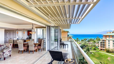 Aloha from Hokulani 836! Prepare to be dazzled by the remarkable ocean views 