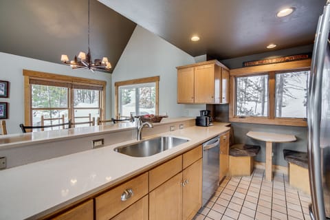 Fully equipped kitchen