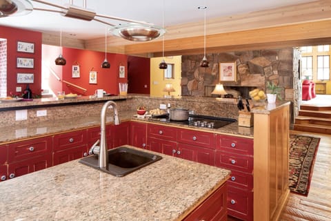 13-20220420LRPhoto_web-13-min