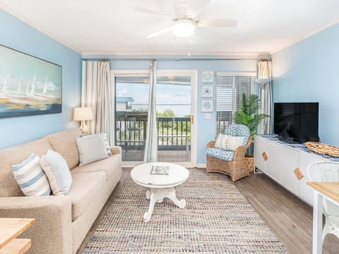 Beach and Racquet A 315 Living area with bay views