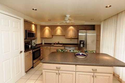 zMaui Parkshore #304 Remodeled Kitchen