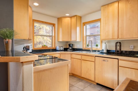 Bright and inviting kitchen