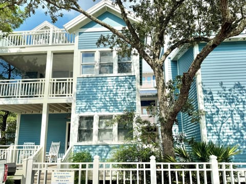 WELCOME TO TUSH IN THE SAND IN SEASIDE, FL!
