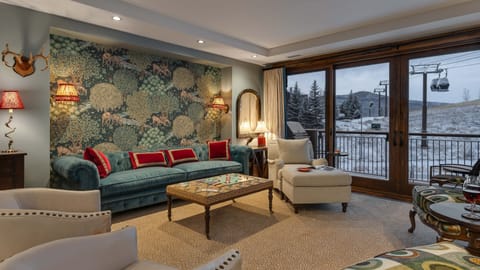 Great Room, Main Level - With deck access