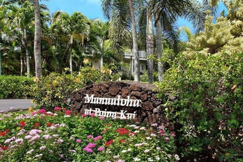 Manualoha Complex Monument