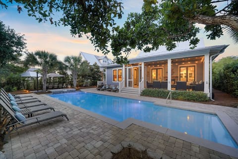 Gulf Dreams - Blue Mountain Beach - Back Exterior & Private Pool