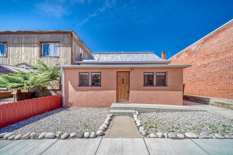 Welcome to Scott's Downtown in the heart of Salida's downtown district. Walk to restaurants, coffee shops, breweries and all the outdoor activities Salida has to offer!
