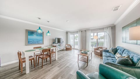 Open, Spacious Floor Plan