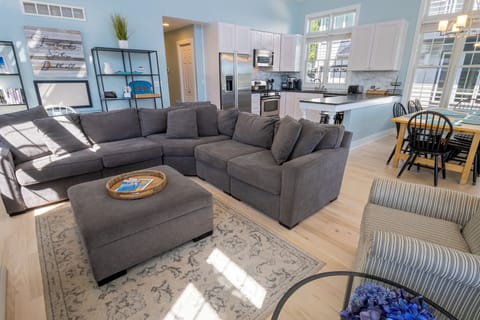 Main Level | Living Room