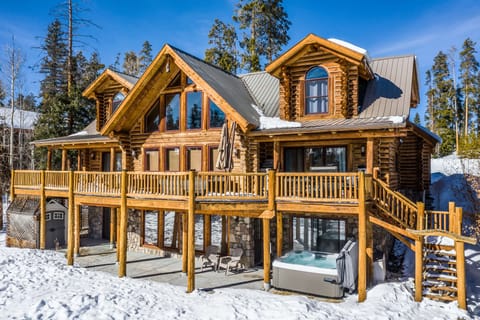 Welcome to Two Brothers Lodge