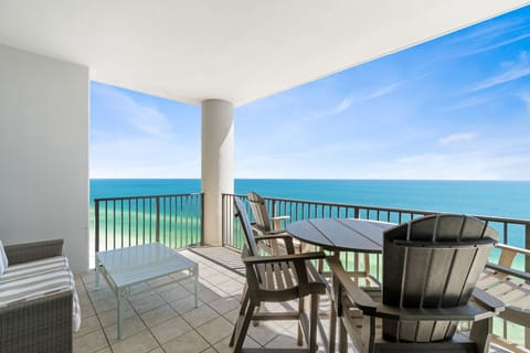 Welcome to The Oasis of Orange Beach 2206!