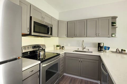 Kitchen - Kahala 912