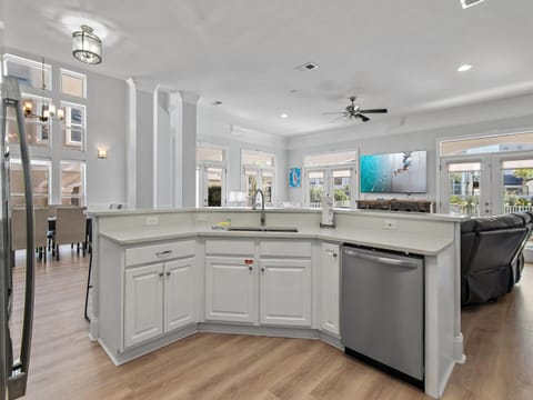 Kitchen - Island - First Floor