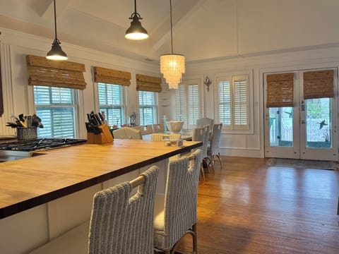 OPEN KITCHEN TO DINING AREA VIEW BY ENTRY