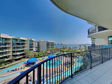 Welcome to Phoenix on the Bay #1410
