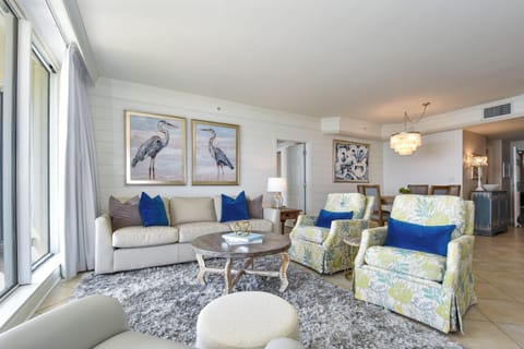 Silver Shells St. Maarten 406 - Open Living Area