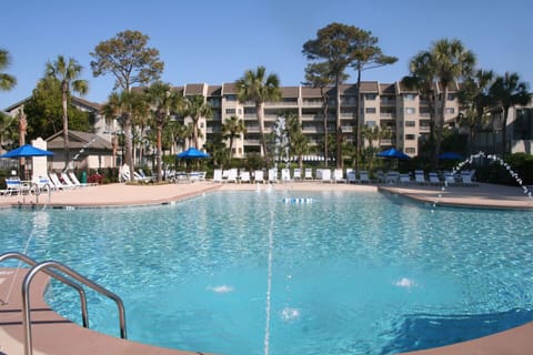 Zero Entry Pool measure 66' x 66'