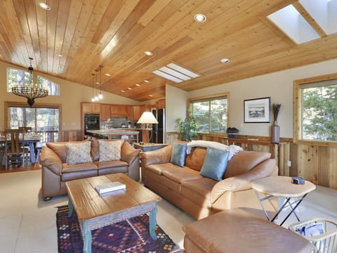 all upscale furnishings and beautiful decor