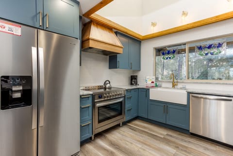 Kitchen - Main Level