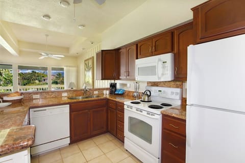 Fully Equipped Kitchen - Manualoha 805