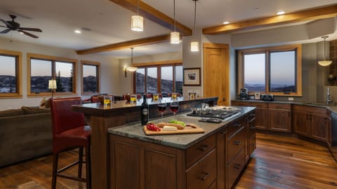 Mid-level gourmet kitchen