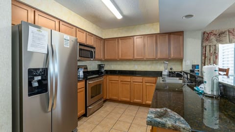 Fully equipped kitchen