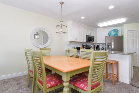 Maravilla 1214 - Dining Area