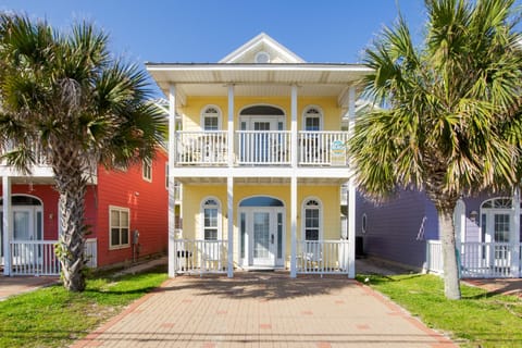 Exterior - Come enjoy this cottage!
