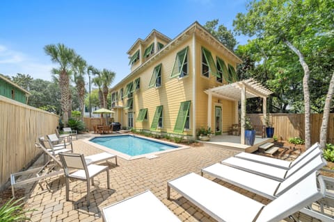 Kingdom Come - Private Pool!