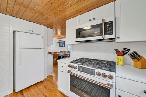 Full size oven/stove