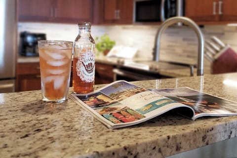 Poipu Kapili 10 Kitchen Bar