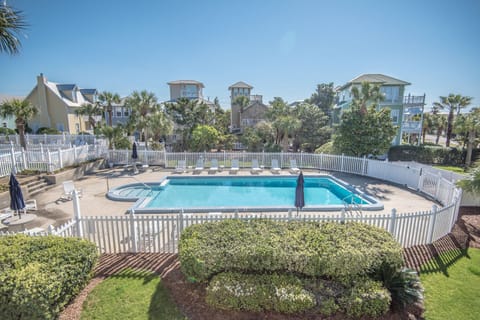 Community pool