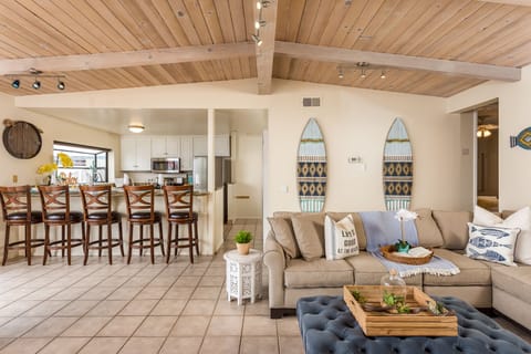 Gather with Your Friends and Family at this Fantastic Kitchen