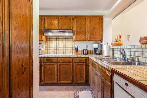 Large Kitchen