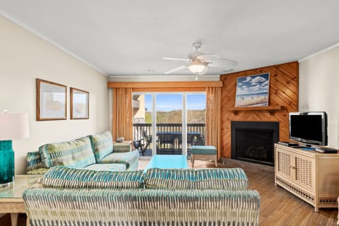 QC4: Trip's OBX | Mid Level Living Area - Fireplace Not Available For Guest Use