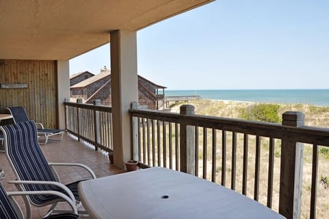 H202N: Mermaids Cove | Terrace