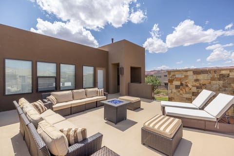 Upstairs Patio - The Front Patio is a spacious area to entertain guests while enjoying the beautiful surrounding landscapes of Snow Canyon State Park