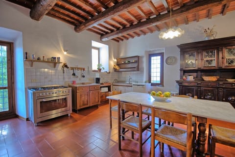 Dining Room, Kitchen