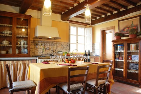 Common Room, Dining Room, Kitchen