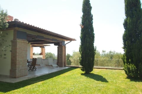 Balcony / Terrace / Patio, Building Exterior, Garden, Outdoor