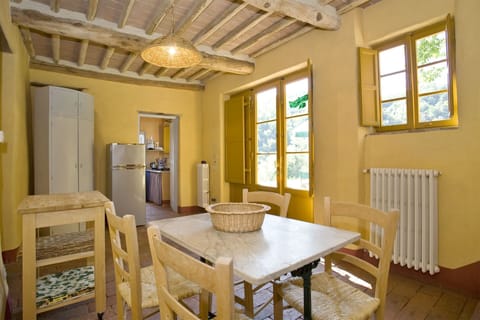 Common Room, Kitchen