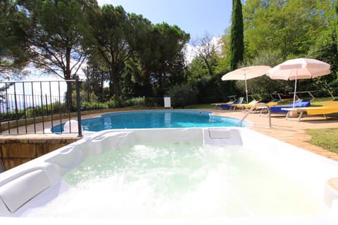 Swimming Pool, Outdoor Furniture, Resort, Garden, Eco Hotel, Estate, Landscaping, Cottage, Backyard, Farmhouse