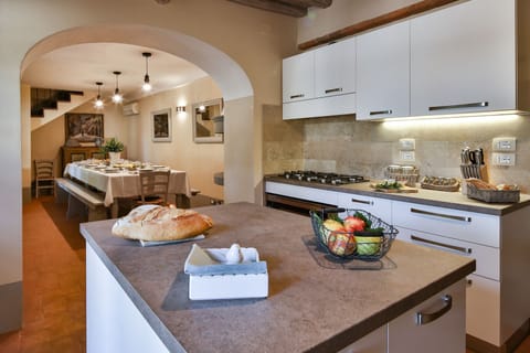 Dining Room, Kitchen