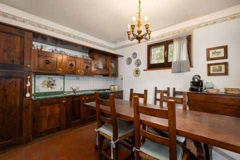 Dining Room, Kitchen