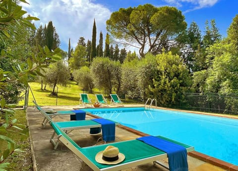 Swimming Pool, Furniture, Resort, Outdoor Furniture, Eco Hotel, Shade, Garden, Estate, Hacienda, Villa