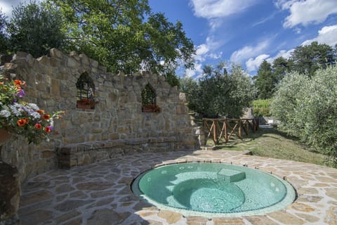 Property, Swimming Pool, Water, House, Estate, Building, Real Estate, Vacation, Garden, Tree
