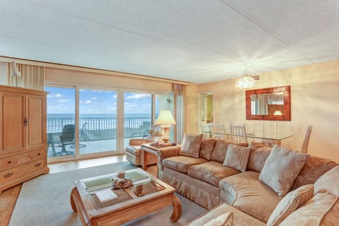 Living Room and Balcony with Ocean View