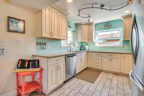 Kitchen | Fully Equipped