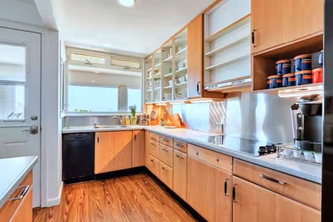 High-quality appliances and cookware provided.