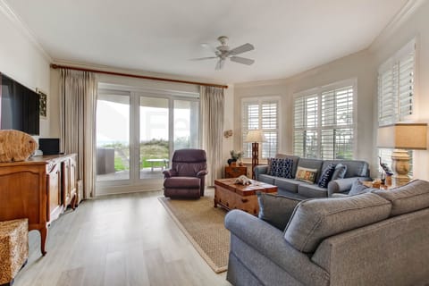 Living Room/TV